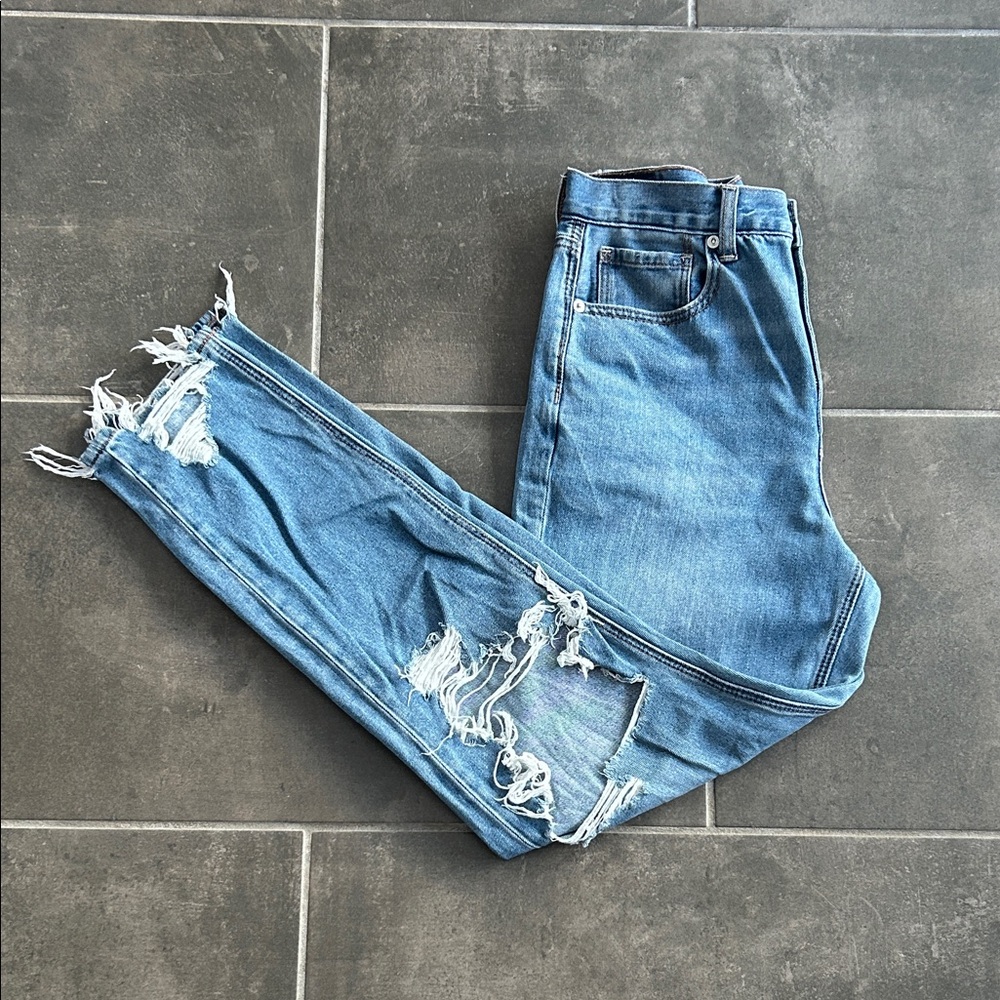 American Eagle Outfitters Distressed Mom Jeans - Picture 9 of 11